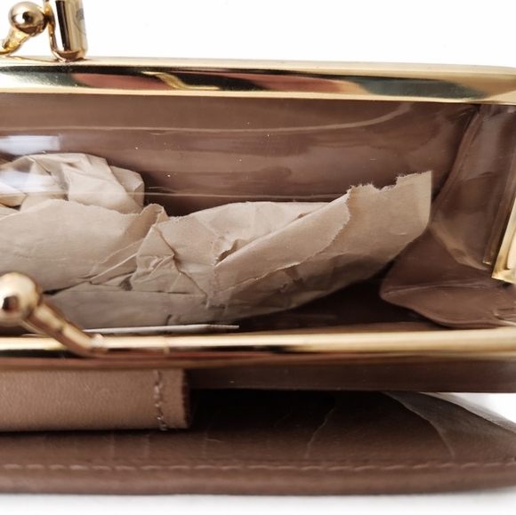 Vintage Cowhide Leather Wallet Horseshoe Snap Closure Made in Taiwan 70s 80s - Picture 7 of 9